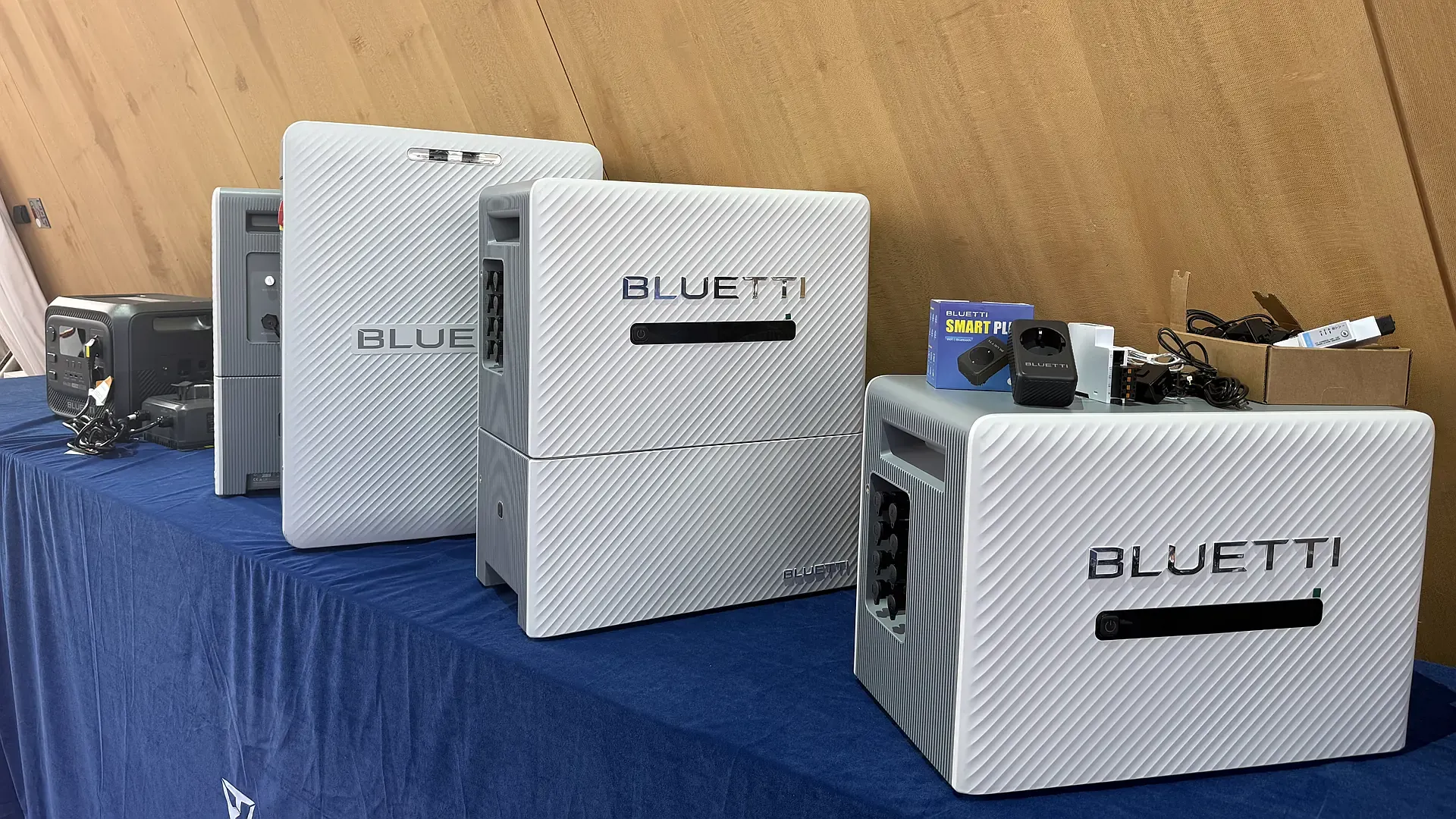 Solar & Storage Magazine - BLUETTI lanceert balkonzonnepaneelsysteem Balco