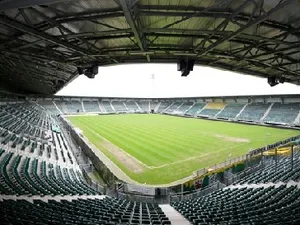 Haags Kyocera-stadion krijgt met vertraging toch drieduizend zonnepanelen