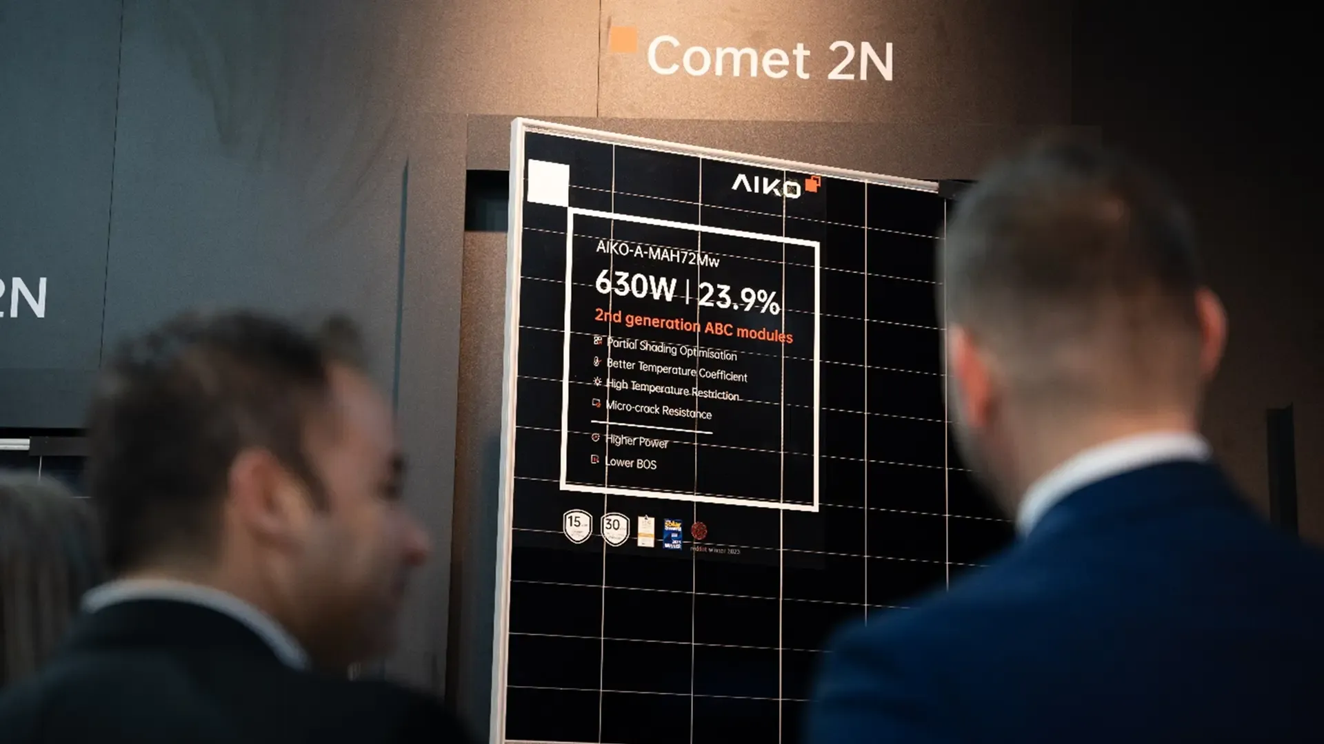 Solar Magazine AIKO Onthult Nieuwe Generatie N Type ABC Zonnepanelen