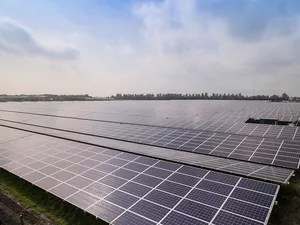 Zonnepark Andijk opgeleverd: 44.760 zonnepanelen operationeel