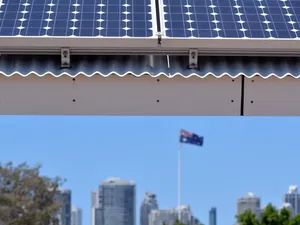 Wereldwijd recordhoeveelheid windmolens en zonnepanelen geïnstalleerd