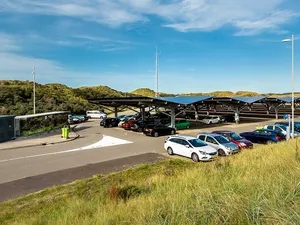 Provincie Noord-Holland wil zonnepanelen boven parkeerplaatsen subsidiëren