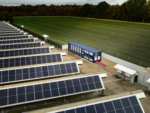 Boltainer start met verhuren van batterijen