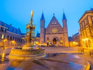 Ambtenaren vragen afbouwpad voor salderingsregeling zonnepanelen te overwegen