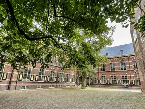 Holland Solar: verplicht slimme warmtepompen voor subsidie Verenigingen van Eigenaars
