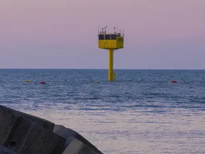 Drijvend zonnepark op zee van Oceans of Energy wordt gebouwd voor kust bij Oostende