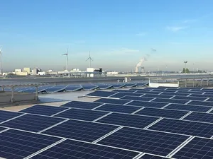 3.700 zonnepanelen voor daken van sorteercentrum bpost in Antwerpen