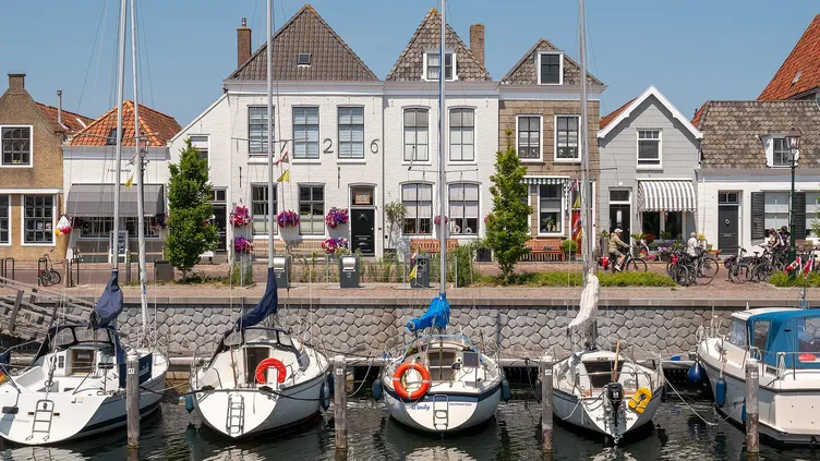 © TasFoto | Dreamstime.com