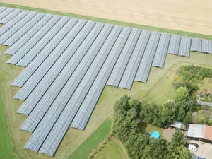 CCE Nederland verwerft zonnepark Arendskerke van 2,5 megawattpiek