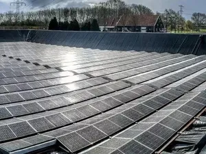 Centrica en Albers Alligator lanceren Multi-F Solar: drijvende zonnepanelen voor glastuinbouw