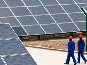 China neemt subsidievrij zonnepark van 500 megawattpiek in gebruik