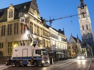 Nieuwe led-sfeerverlichting in Belfortstraat in Vlaams Gent