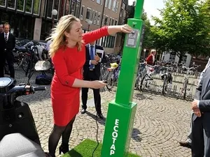 Gemeente Heerlen introduceert subsidie voor laadpalen elektrische fietsen op zonne-energie