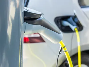 30 procent meer laadpunten elektrische auto’s, bezorgdheid over onduidelijke prijzen