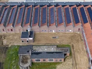 1.700 zonnepanelen ENKA Westhal in Ede opgeleverd