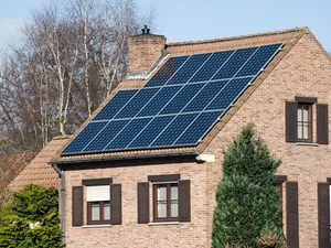De harde cijfers | Vlaamse consumenten kopen massaal zonnepanelen, maar bedrijven blijven achter