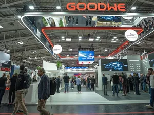 GoodWe presenteert op Intersolar nieuw energiemanagementsysteem en utiliteitsbatterijen