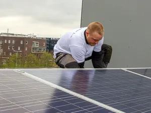 Gratis tweedehands zonnepanelen voor 21 gezinnen in Haarlemmermeer
