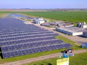 Hoogheemraadschap Hollands Noorderkwartier opent zonnepark Everstekoog