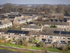 Ecorus plaatst zonnepanelen op 108 huurhuizen Woningstichting Samenwerking