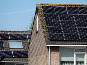 9 op 10 energieleveranciers ‘straffen’ eigenaar zonnepanelen