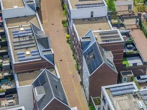 Woningeigenaren met zonnepanelen positief over nieuw nettarief