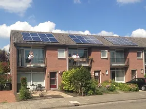 Minister Knops: SDE+ het instrument om uitrol zonnepanelen bij woningcorporaties te versnellen
