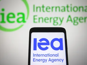 IEA: bezettingsgraad zonnepaneelfabrieken gedaald tot 60 procent