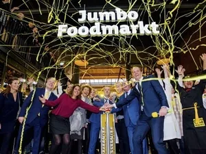 Met led uitgeruste Jumbo Foodmarkt in Veghel feestelijk geopend