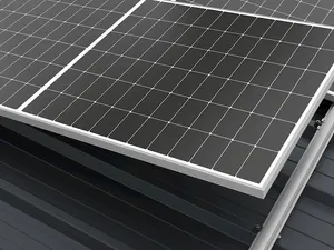 K2 Systems combineert InsertionRail met BasicClips voor trapeziumdaken