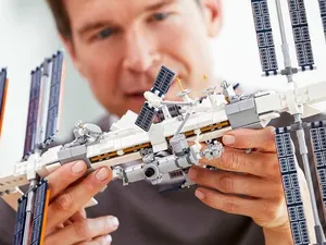 LEGO lanceert International Space Station met zonnepanelen