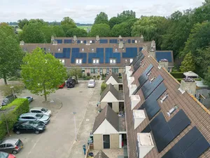 Mijlpaal Lens: ruim 3.100 huurwoningen Maasdelta voorzien van zonnepanelen