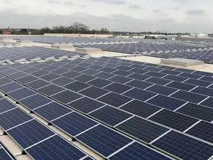 Lidl neemt 7.200 zonnepanelen op distributiecentrum Sint-Niklaas in gebruik