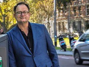 Het Dilemma | Zijn elektrische rijders de vooruitgeschoven post van de energietransitie?