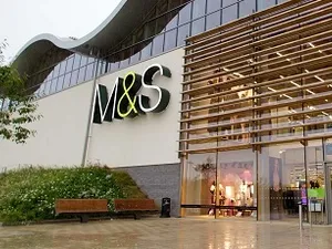 Marks & Spencer gaat tot 2025 ruim 850 winkels met led uitrusten