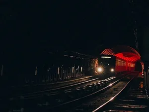 Lichtshow in metro Brussel om terugkeer naar normaler leven te vieren