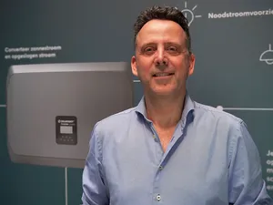 Het dilemma | Verwijderingsbijdrage zonnepanelen stijgt per 2026 – wanneer gaat die weer dalen?