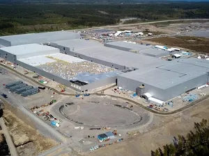 Northvolt haalt weer miljarden kapitaal op, Zweedse gigafabriek uitgebreid tot 60 gigawattuur