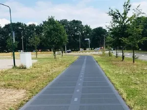 Provincie Utrecht plaatst zonnepanelen op fietspad langs N225 bij Rhenen