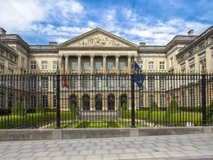 België moet arbeidsmarkt aanpassen, adviesraden pleiten voor groene opleidingen