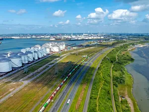 Overlegtafel presenteert maatregelen voor verduurzaming industrie, pleidooi voor garantiefonds ppa’s