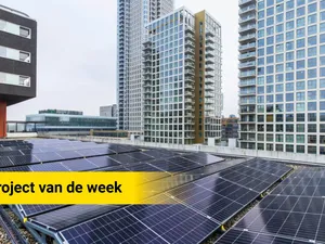 Project van de week | Rotterdamse VvE koppelt 500 zonnepanelen aan laadpalen