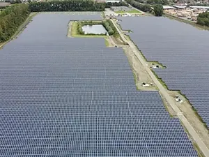 Shell: bouw zonnepark Sas van Gent op voormalige vloeivelden suikerfabriek bijna klaar