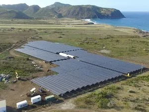 Sint Eustatius neemt 1 megawatt opslagsysteem van SMA in gebruik