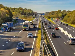 Minister: zonneroute A37 gaat veiligheid niet schaden