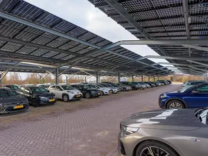 Opnieuw subsidie Noord-Holland voor zonnecarports, ook geld voor batterijen