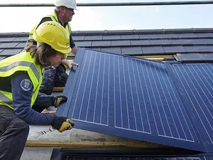 Solarcentury verkoopt consumententak, Zweeds Svea Solar breidt uit naar Nederland