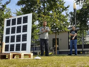 Solliance test nieuw dubbelzijdig en flexibel zonnepaneel