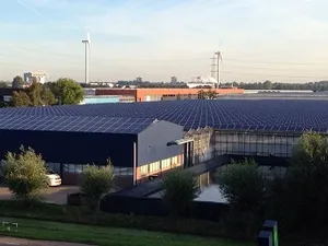 1 op de 12 glastuinbouwbedrijven heeft zonnepanelen