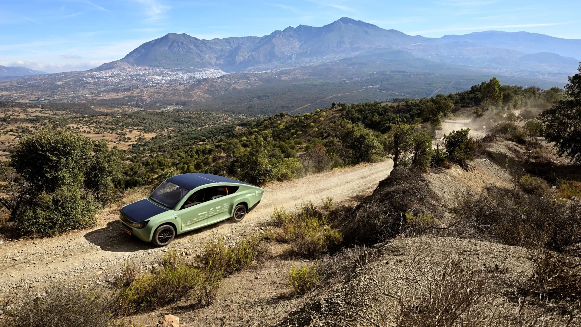 Solar Magazine Offroad zonneauto Stella Terra blijkt efficiënter dan gedacht